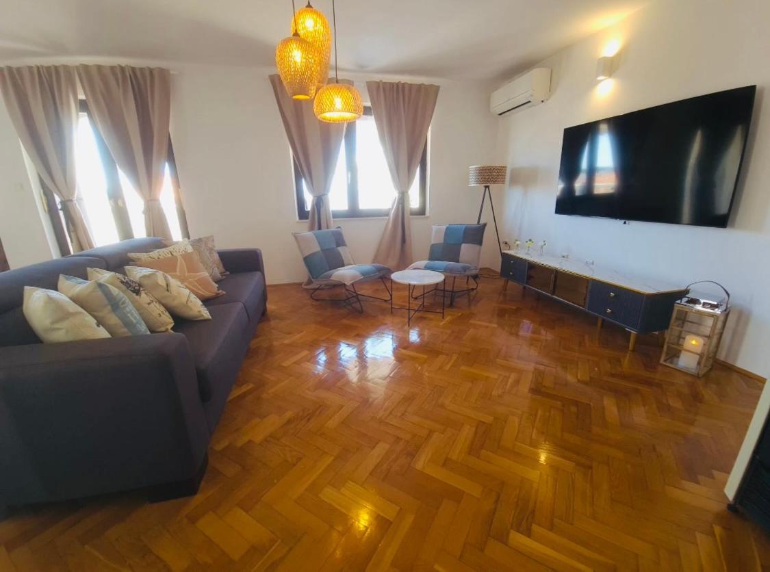 Apartments Mia Okrug Gornji Ngoại thất bức ảnh